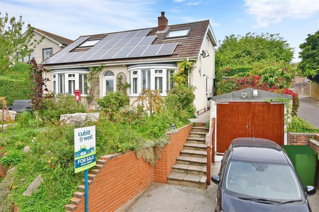 4 bed detached house for sale in Avis Road, Newhaven, East Sussex BN9