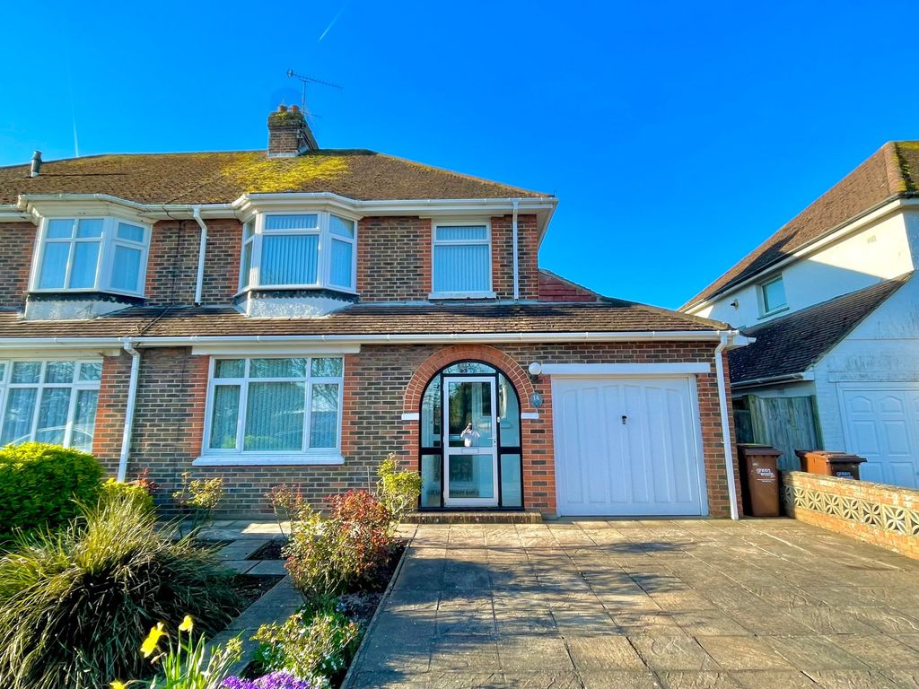 3 bed semidetached house for sale in Southfields Road, Littlehampton