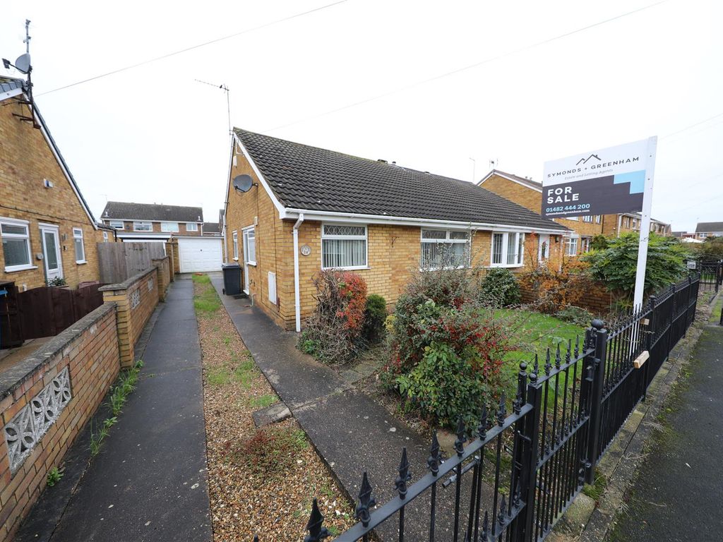 2 bed semidetached bungalow for sale in Green Island, Bilton, Hull