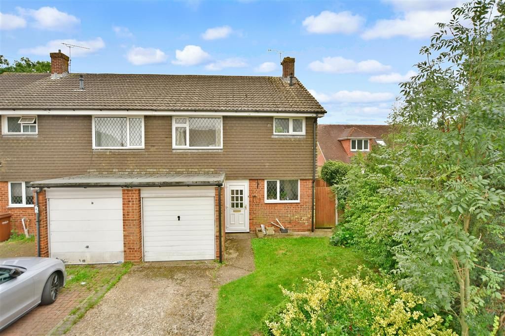 3 bed semidetached house for sale in Napwood Close, Parkwood