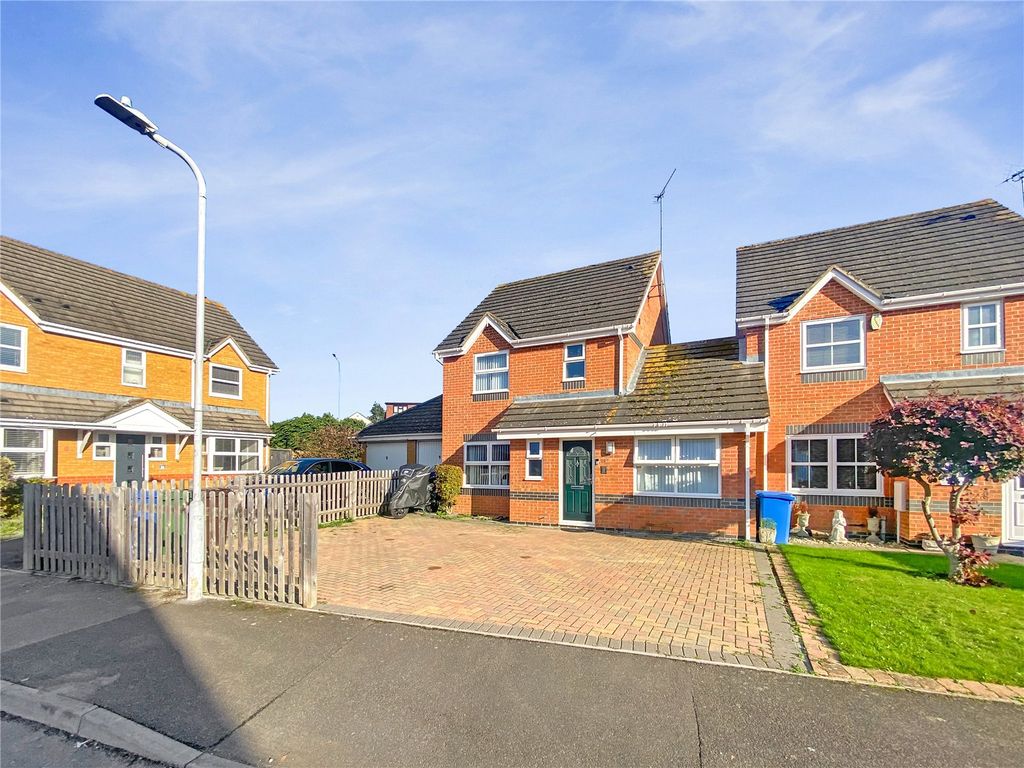 3 bed linkdetached house for sale in Rettendon Drive, Milton Regis