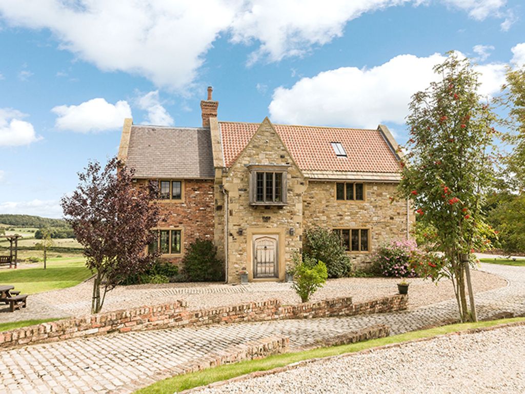 4 bed farmhouse for sale in Mole Hill Farm, Boghouse Lane, Beamish