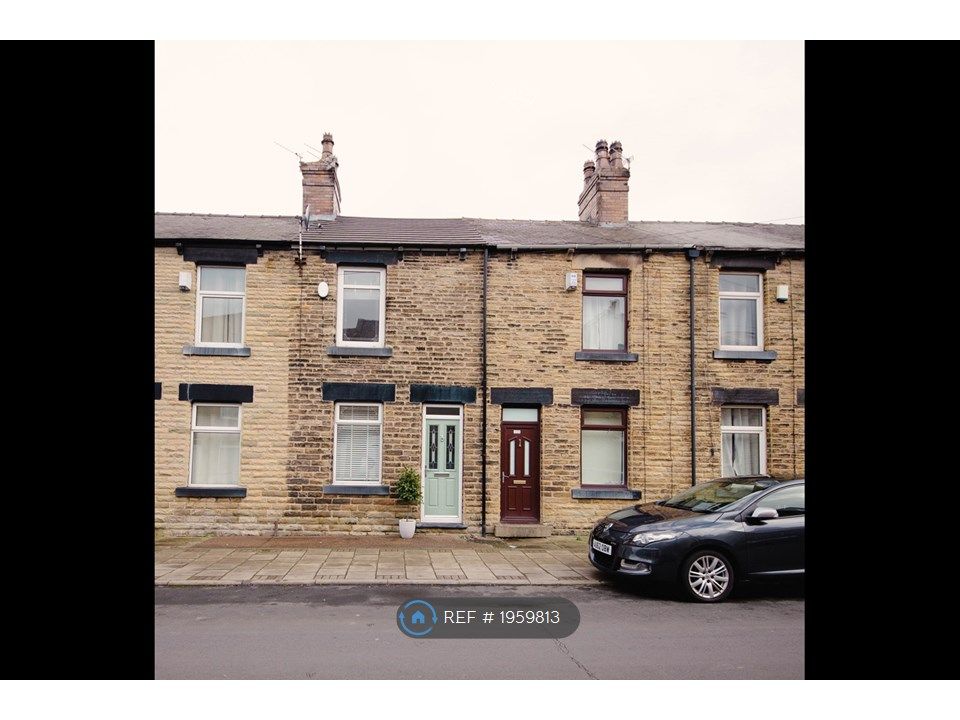 2 bed terraced house to rent in St. Road, Barnsley S70, £780