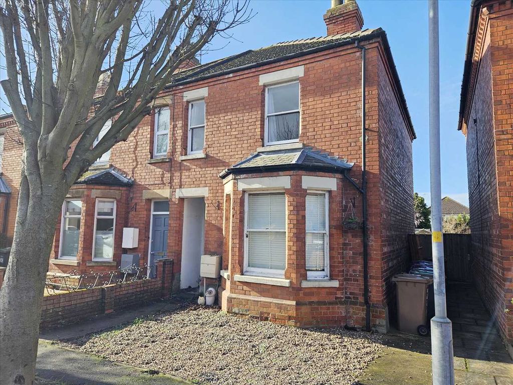 3 bed semidetached house for sale in Victoria Avenue, Sleaford NG34, £