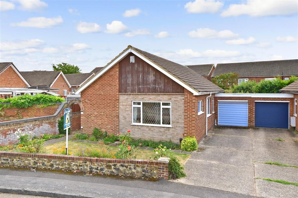 3 bed bungalow for sale in Beltana Drive, Gravesend, Kent DA12 Zoopla