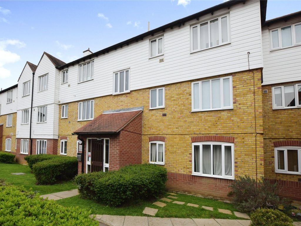 1 bed flat for sale in Benbow Drive, South Woodham Ferrers, Chelmsford