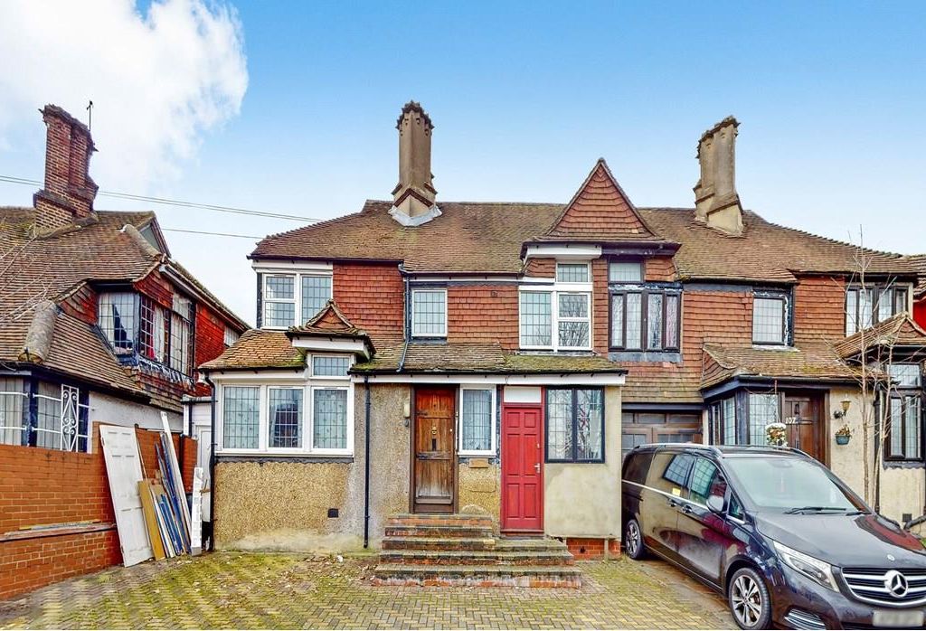 4 bed semidetached house for sale in Colindeep Lane, London NW9 Zoopla