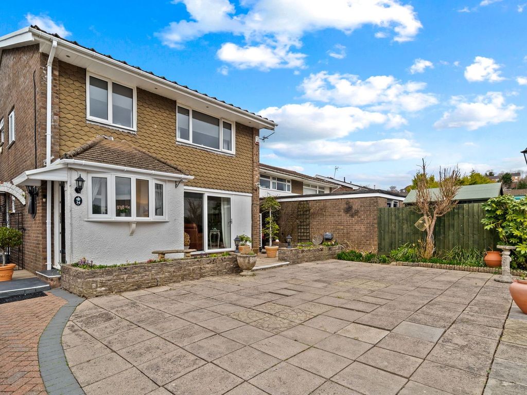 4 bed detached house for sale in Courtfield Close, Rogerstone NP10 Zoopla