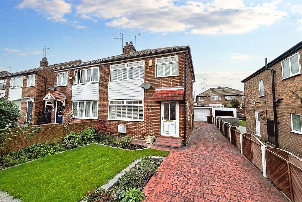 3 bed semidetached house for sale in Kingsley Avenue, Outwood, Wakefield, West Yorkshire WF1, £