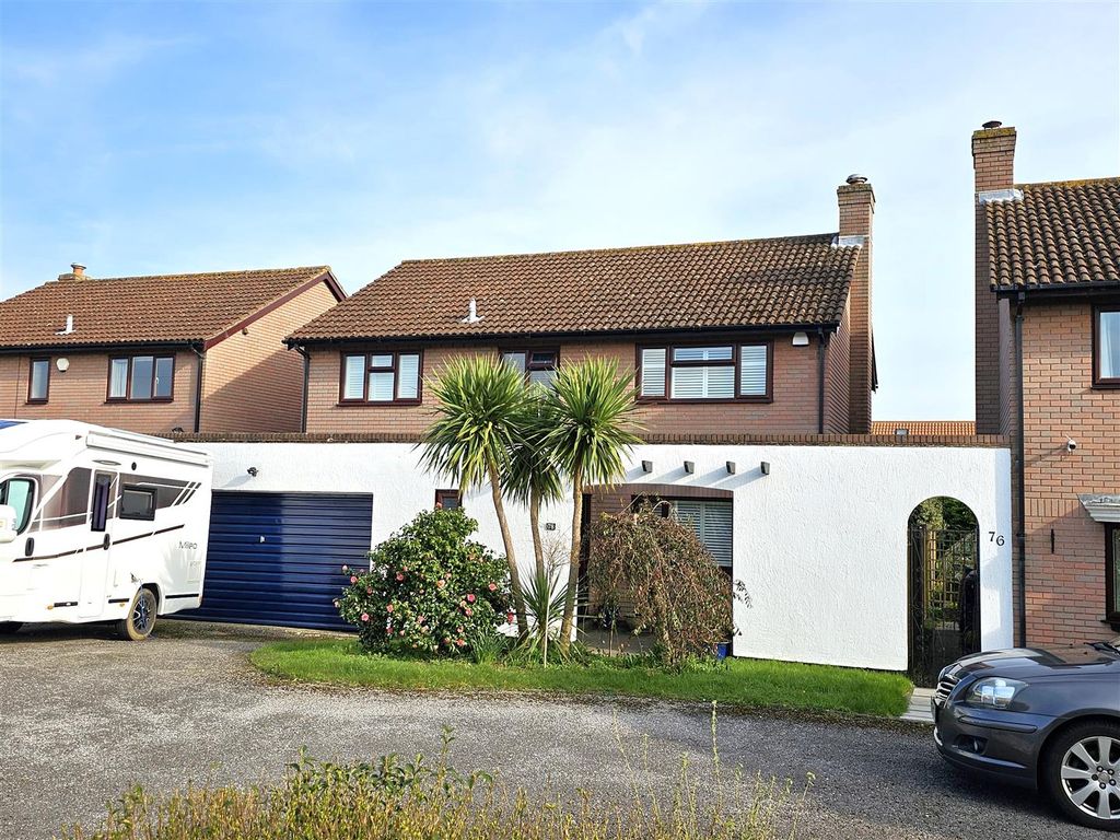 4 bed detached house for sale in Locks Heath Park Road, Locks Heath, Southampton SO31, £590,000