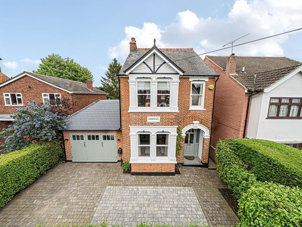 4 bed detached house for sale in King Road, Pilgrims Hatch