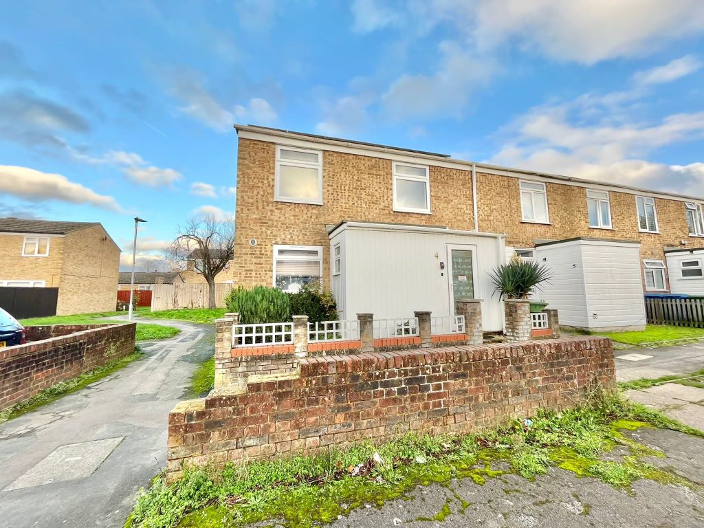 4 bed end terrace house for sale in Halewood, Bracknell, Berkshire RG12