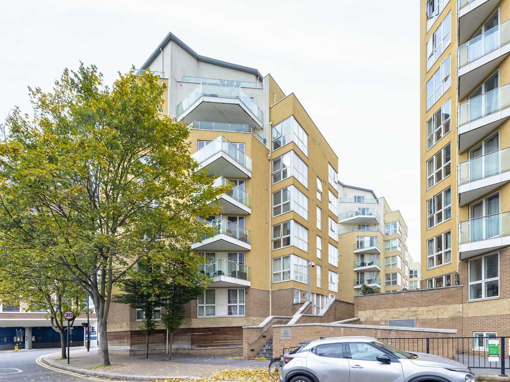 1 bed flat to rent in Water Gardens Square, London SE16 Zoopla