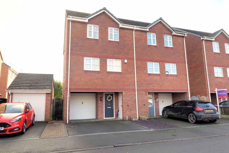 4 bed semidetached house for sale in Stuart Way, Market Drayton TF9, £