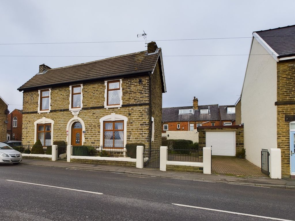 3 bed detached house for sale in Sheffield Road, Hoyland, Barnsley S74