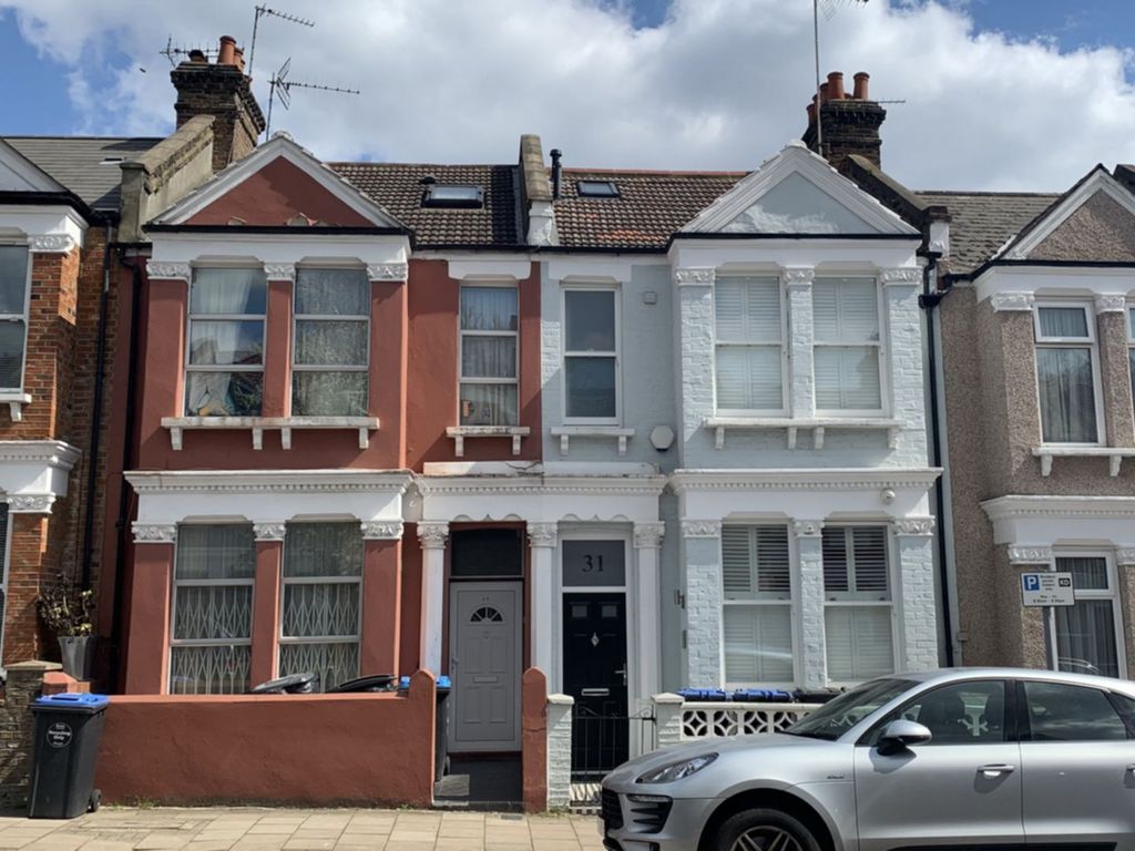 Room to rent in 29 Tennyson Road, Kilburn NW6, £849 pcm Zoopla