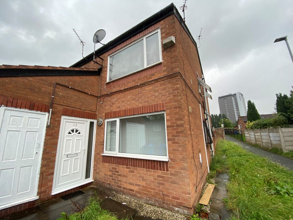 2 bed flat for sale in Totland Close, Manchester M12, £130,000 Zoopla