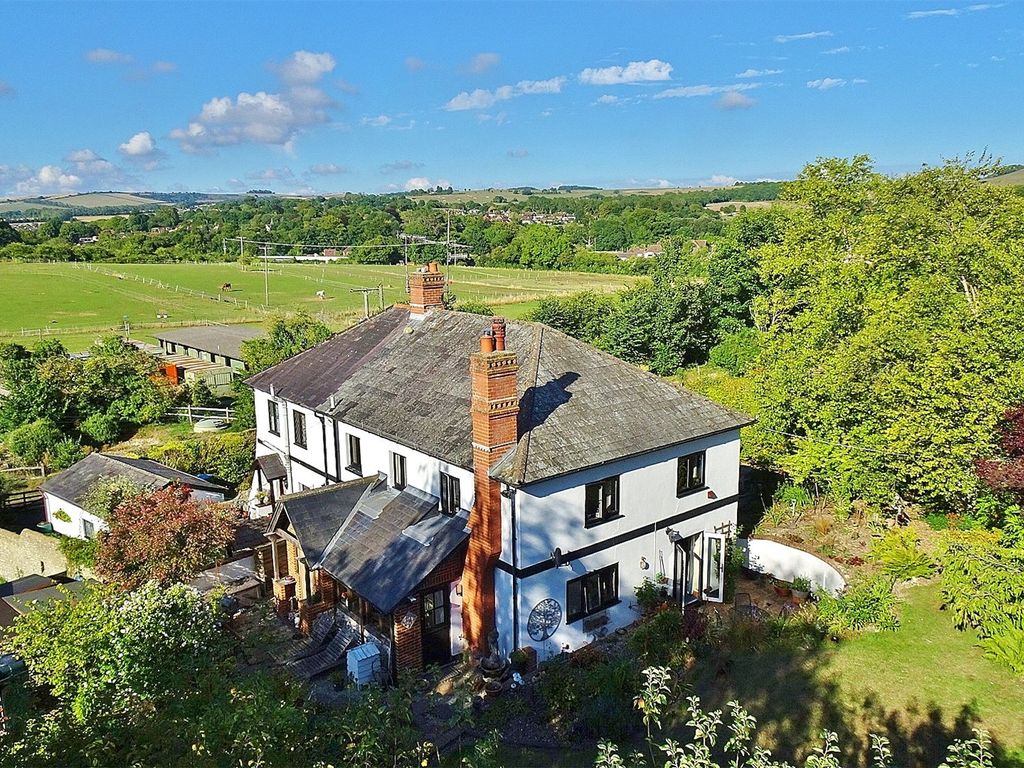 3 bed semidetached house for sale in Rogers Lane, Findon, Worthing