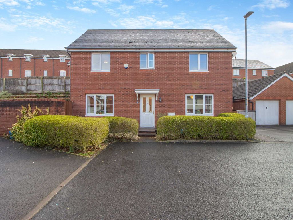 4 bed detached house for sale in James Stephens Way, Chepstow