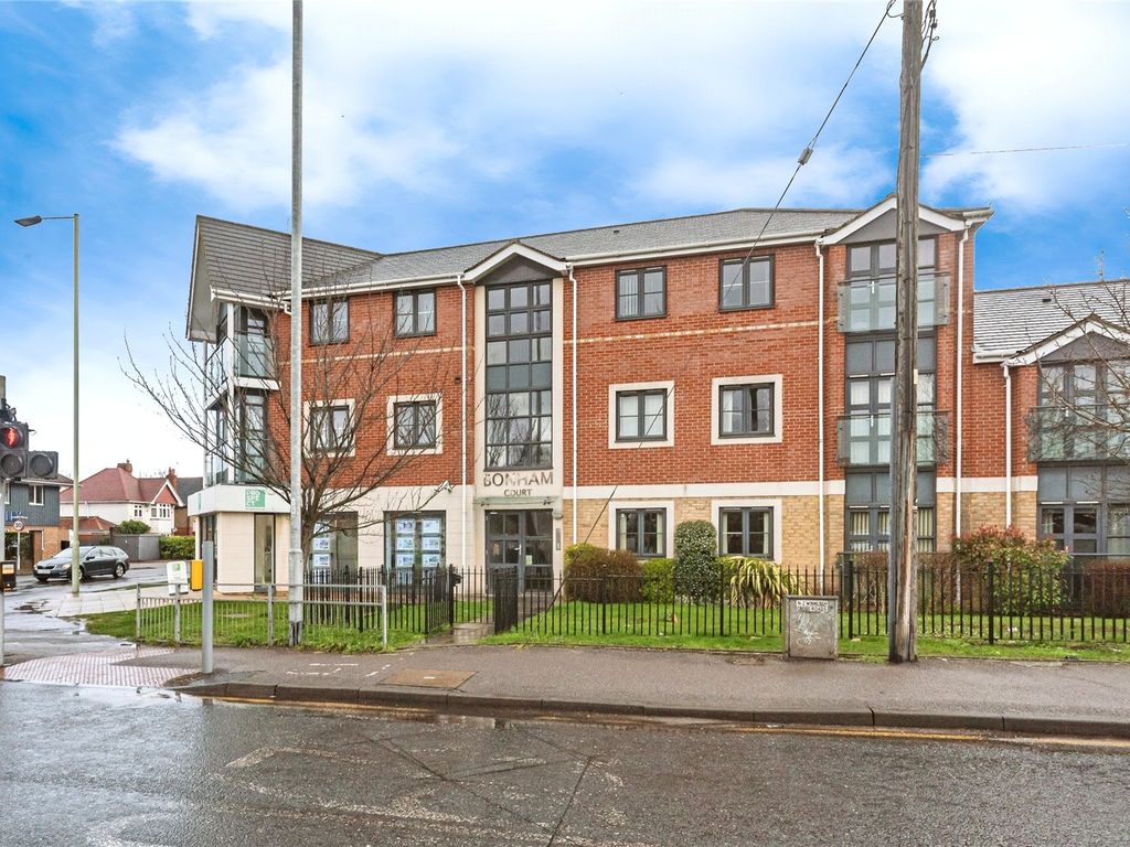 2 bed flat for sale in Robinhood Lane, Winnersh, Wokingham, Berkshire