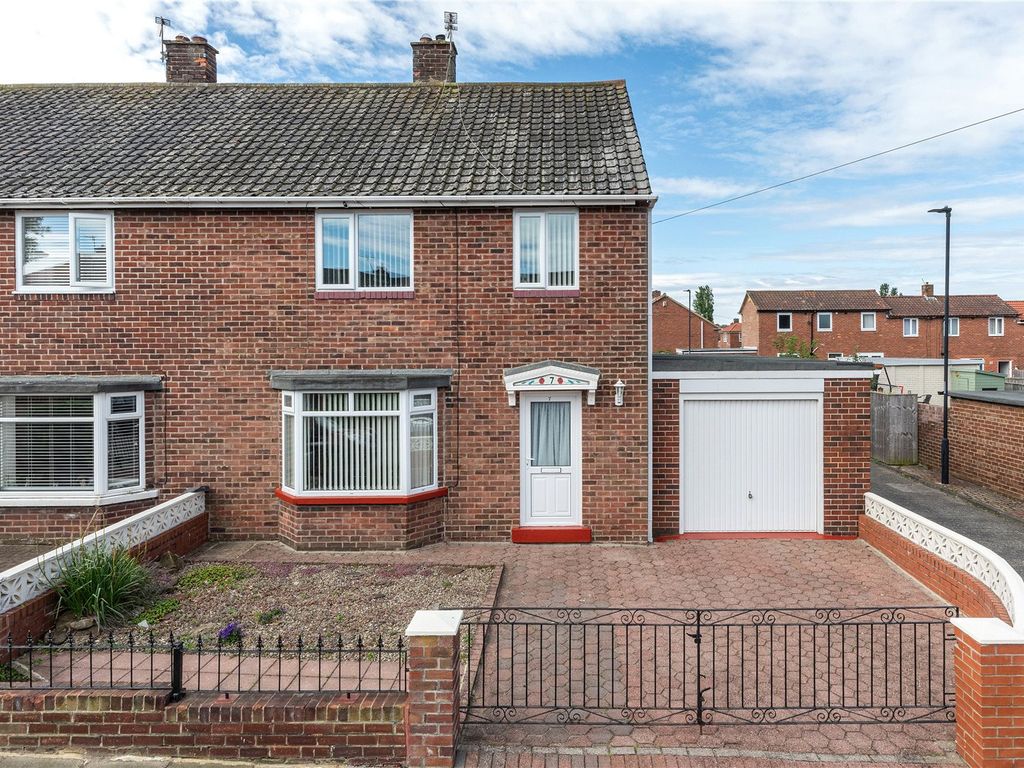 3 bed semidetached house for sale in Thirlmere Way, Newcastle Upon