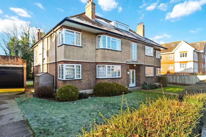 3 bed flat for sale in Grove Avenue, Sutton SM1 Zoopla