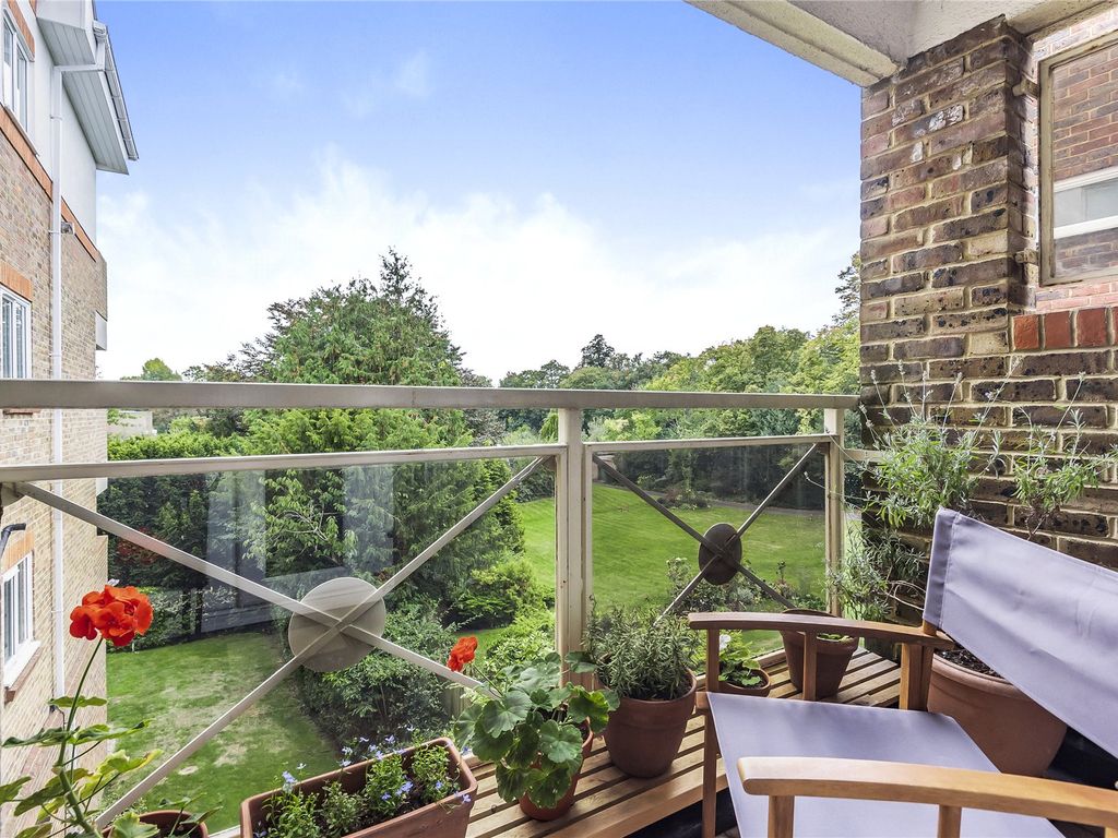 2 bed flat for sale in Court Downs Road, Beckenham BR3 Zoopla