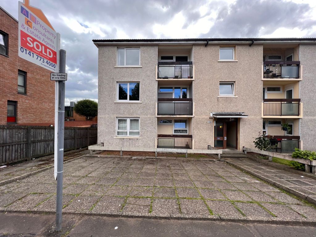 2 bed flat for sale in Tollcross Road, Tollcross, Glasgow G32, £85,000