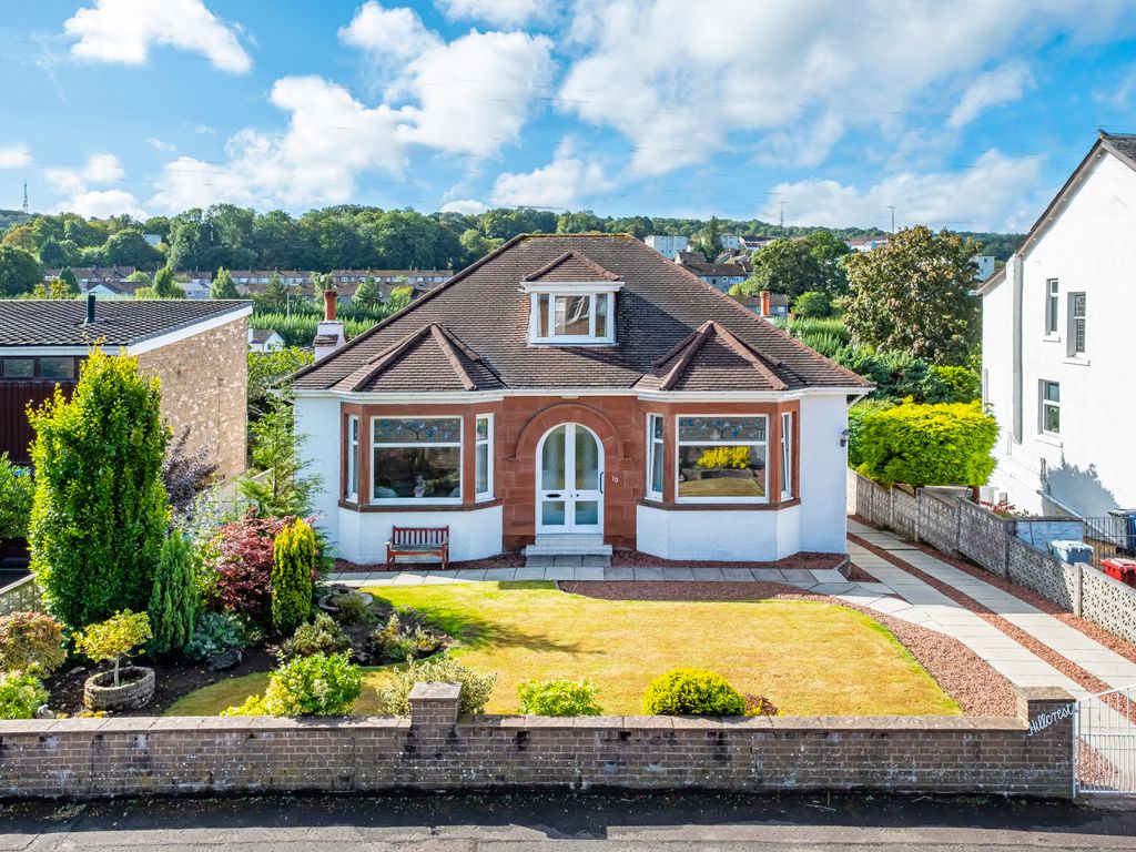 4 bed detached bungalow for sale in 'hillcrest' 10 Thorn Drive