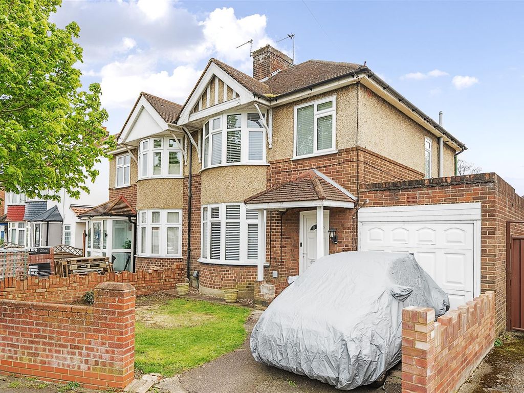 3 bed semidetached house for sale in Harewood Road, Elstow, Bedford