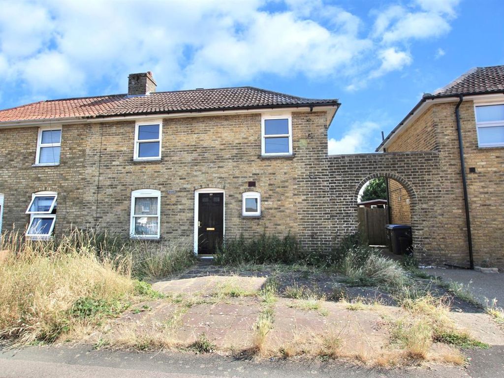 3 bed semidetached house for sale in Milner Crescent, Aylesham