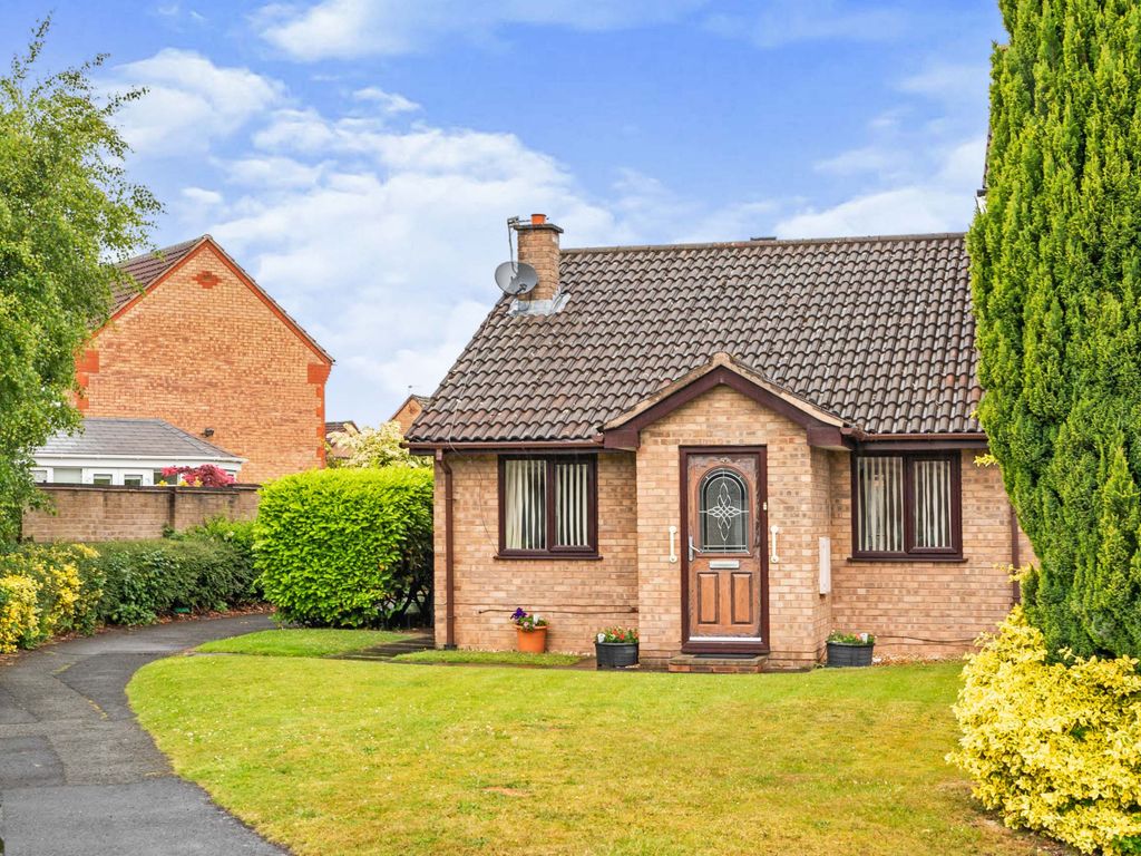 2 bed bungalow for sale in Ventnor Close, Great Sankey, Warrington WA5