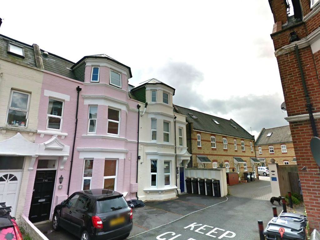 3 bed flat to rent in Eldon Place, Westbourne, Bournemouth BH4 Zoopla