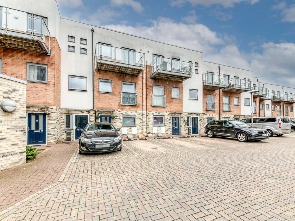1 bed flat for sale in Eastfields Road, Mitcham CR4 Zoopla