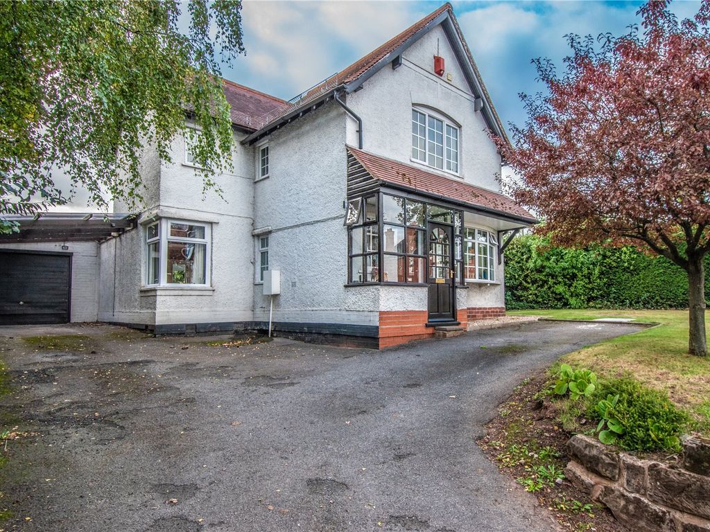 3 bed detached house for sale in Stourbridge Road, Bromsgrove
