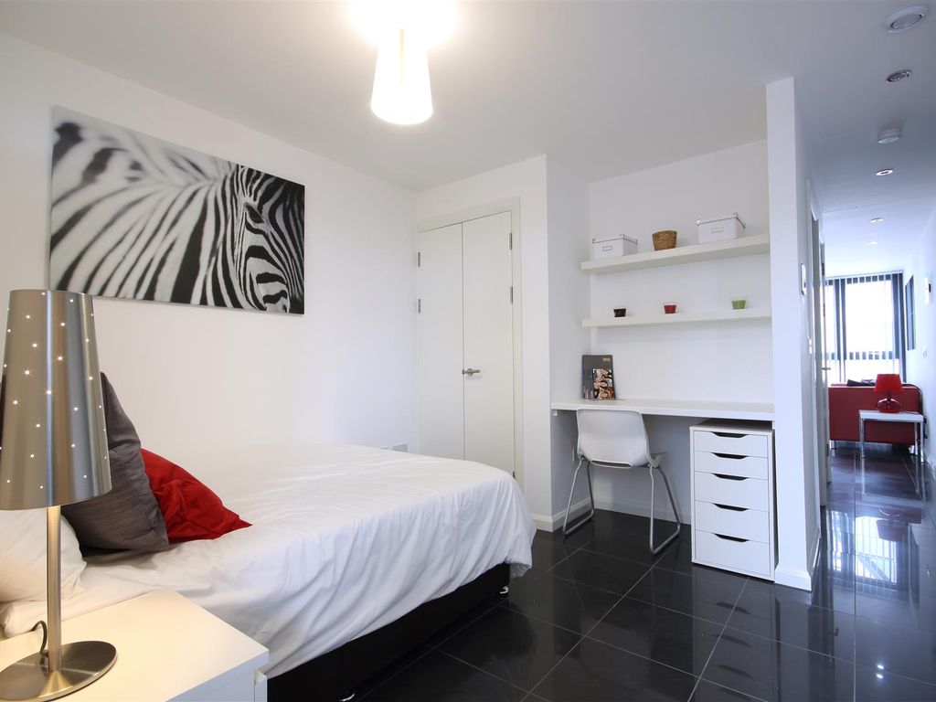 1 bed property to rent in Richmond Square, Richmond Road, Cardiff CF24