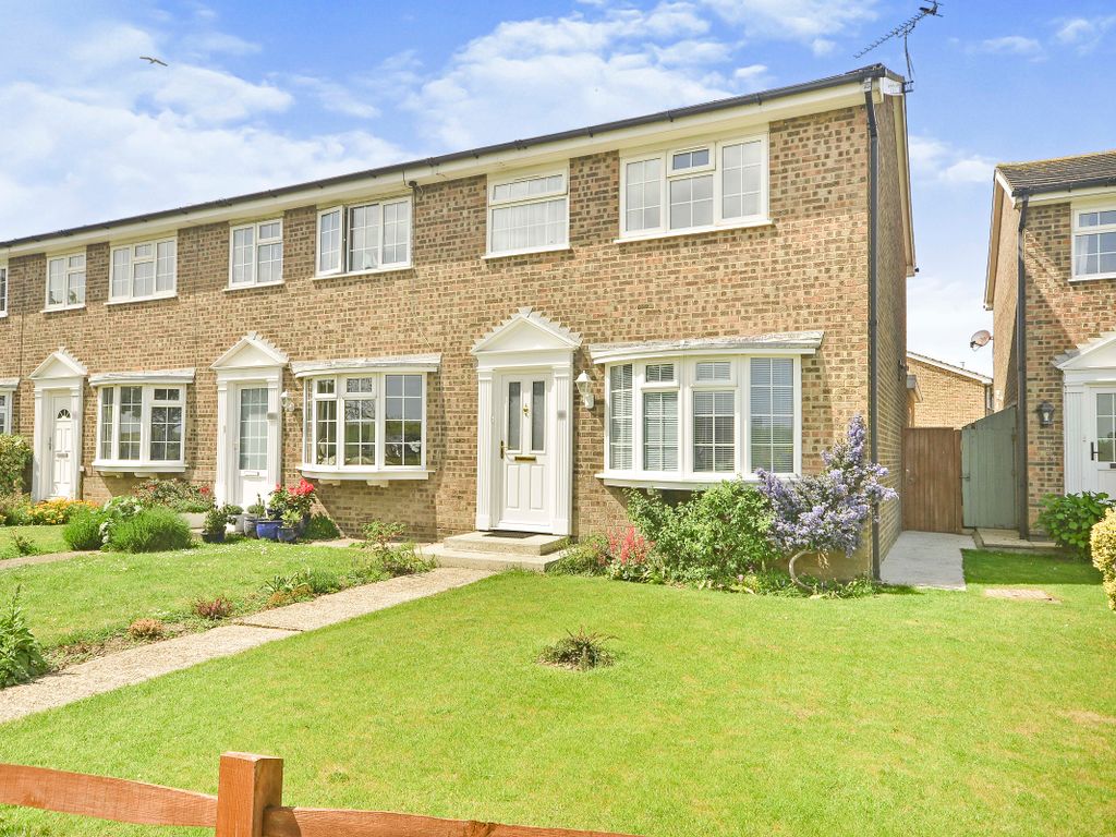 3 bed end terrace house for sale in Kingsdown Road, Walmer, Deal, Kent