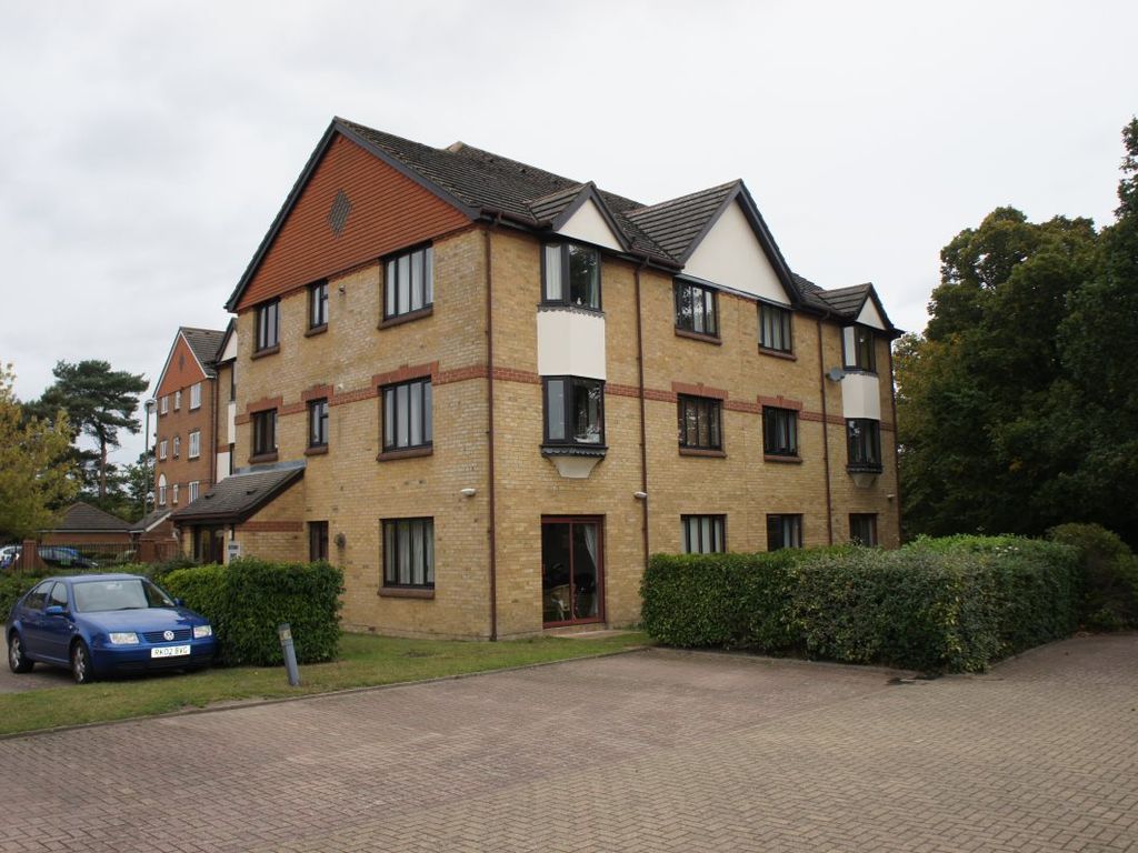 1 bed flat to rent in St. Annes Rise, Redhill RH1, £1,150 pcm Zoopla