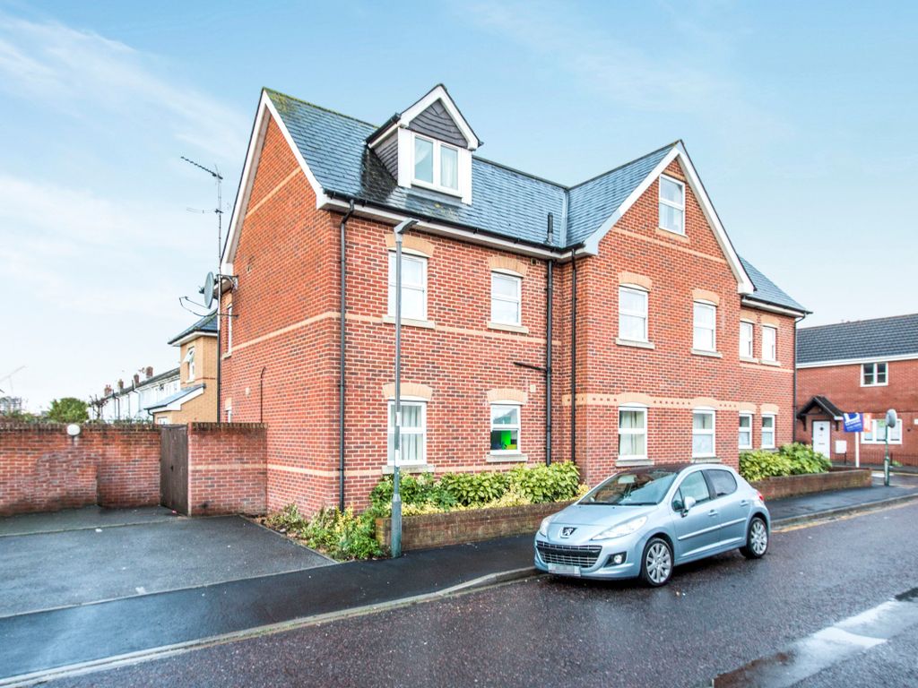 2 bed flat to rent in Stanley Road, Bournemouth BH1 Zoopla