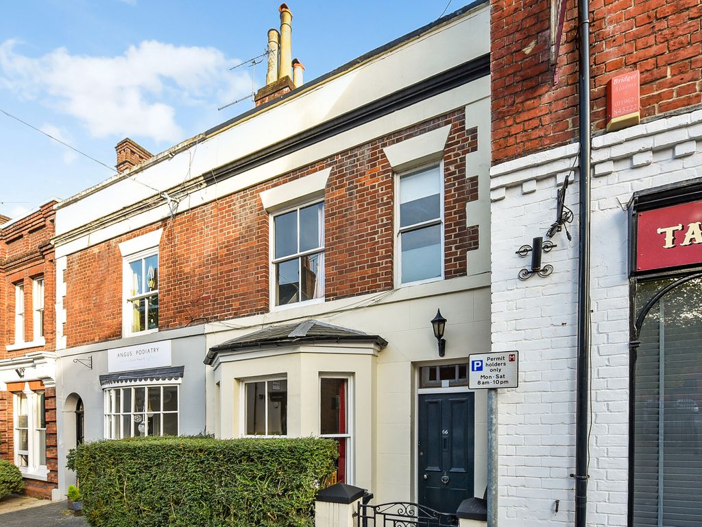 4 bed terraced house to rent in Parchment Street, Winchester SO23, £