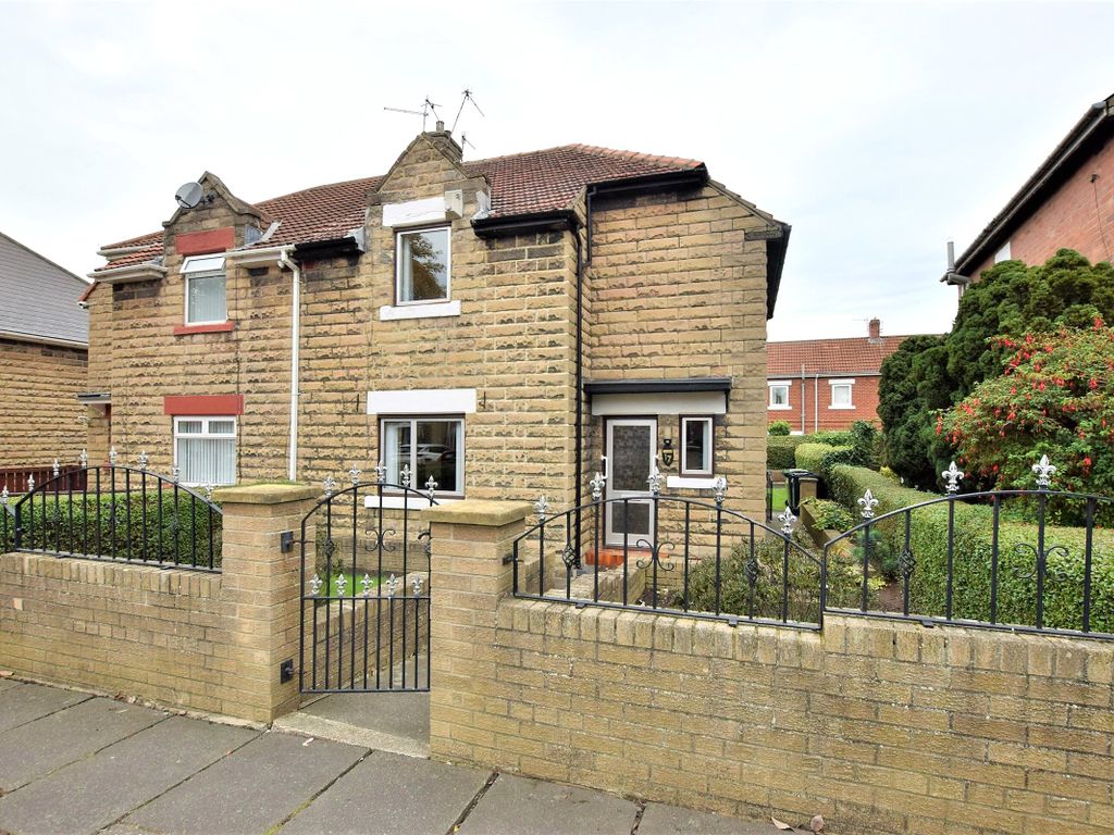 3 bed semidetached house for sale in Chepstow Gardens, Gateshead NE8