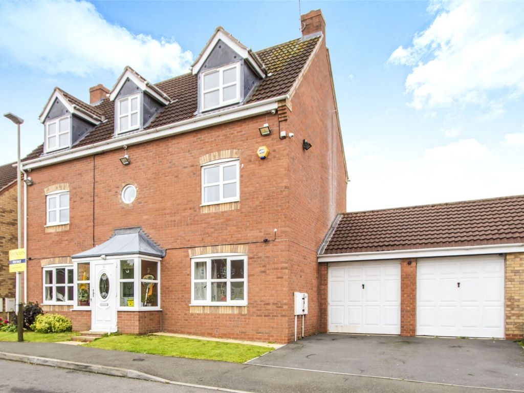 6 bed detached house for sale in Saxthorpe Road, Hamilton, Leicester