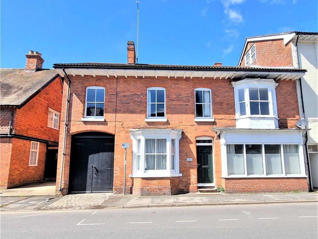 2 bed flat to rent in River Street, Pewsey, Wiltshire SN9 Zoopla