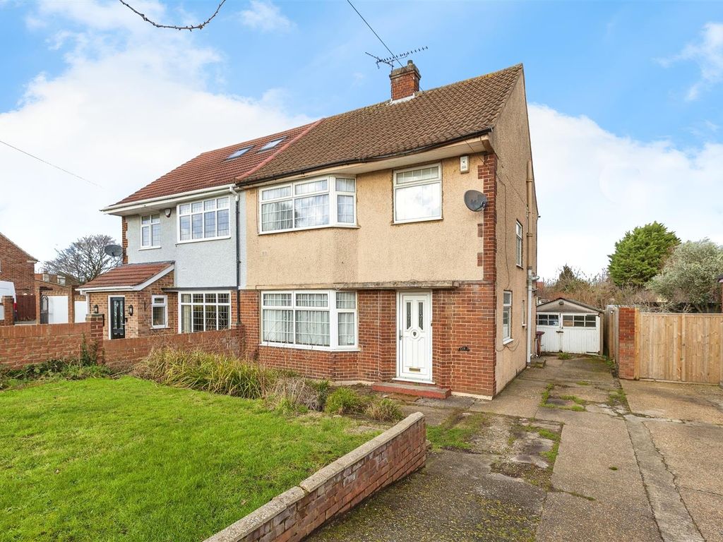 3 bed semidetached house for sale in Langley Road, Langley, Slough SL3