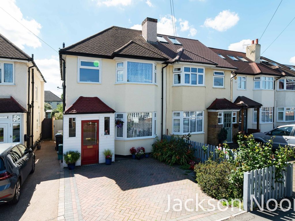 3 bed semidetached house for sale in Poole Road, West Ewell KT19, £