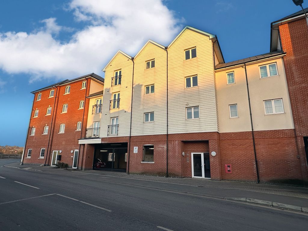 2 bed flat for sale in Hythe Quay, Colchester, Essex CO2 Zoopla