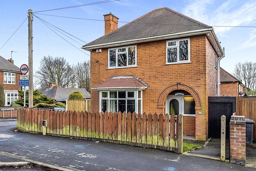 3 bed detached house for sale in Cotmanhay Road, Ilkeston, Derbyshire