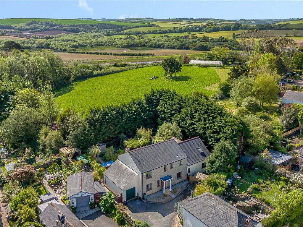 7 bed detached house for sale in Zelah, Truro, Cornwall TR4, £750,000