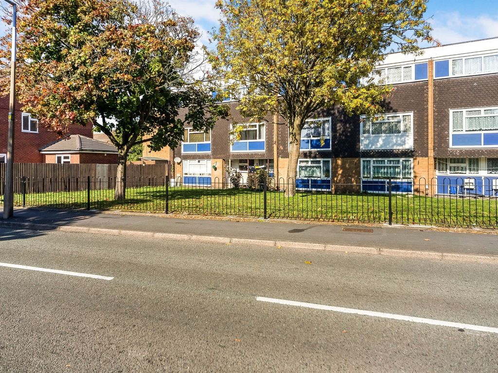2 bed flat to rent in Fisher Street, Great Bridge, Tipton DY4 Zoopla