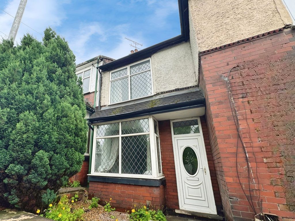 3 bed terraced house to rent in Leek New Road, StokeOnTrent
